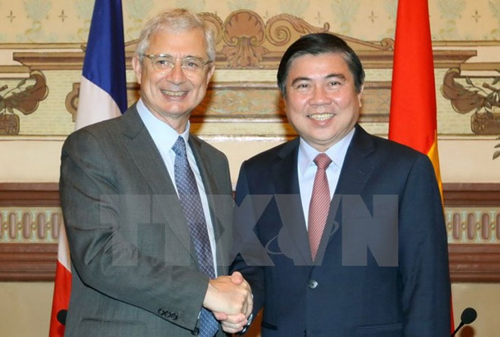 Cпикер французского парламента завершил официальный визит во Вьетнам - ảnh 1